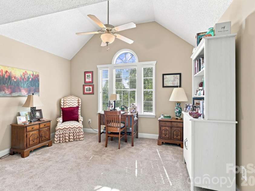 1075 Glenfield Drive, Salisbury, NC 28147.  MLS# CAR4422693, YatesRealty ID 50642. 