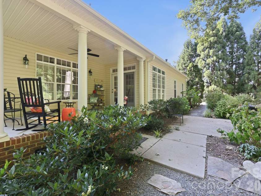 1075 Glenfield Drive, Salisbury, NC 28147.  MLS# CAR4422693, YatesRealty ID 50642. 