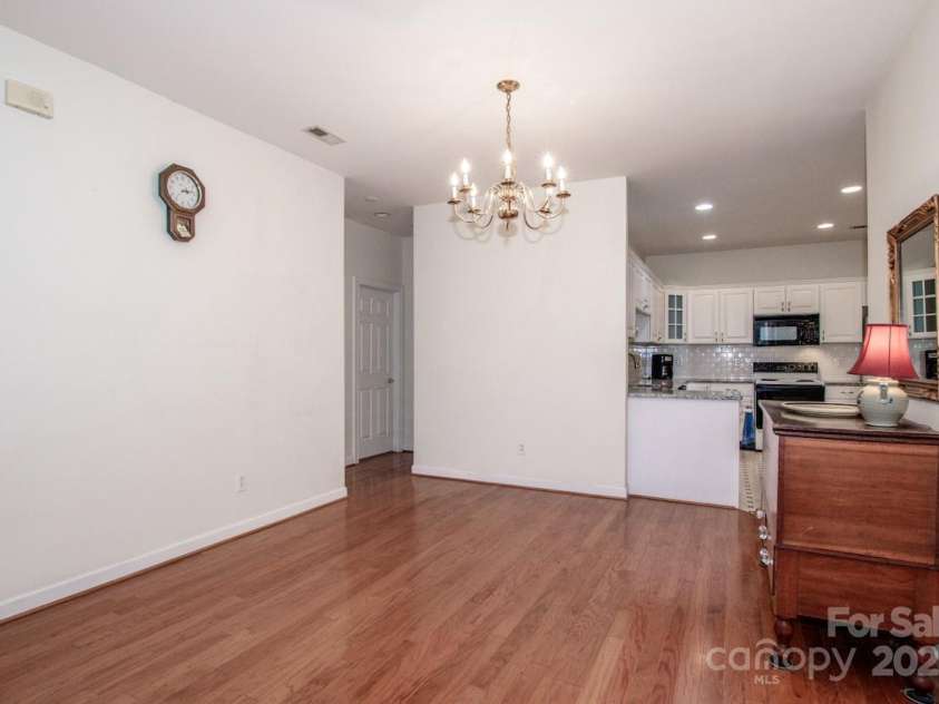 8320 Highland Glen Drive, Charlotte, NC 28269.  MLS# CAR4324740, YatesRealty ID 50643. 