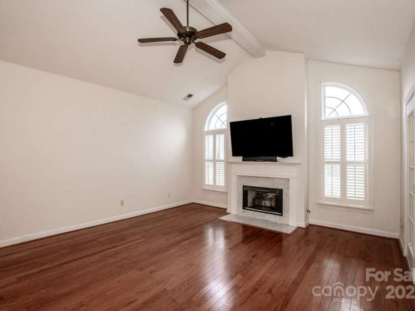 8320 Highland Glen Drive, Charlotte, NC 28269.  MLS# CAR4324740, YatesRealty ID 50643. Gas Fireplace & Mantel