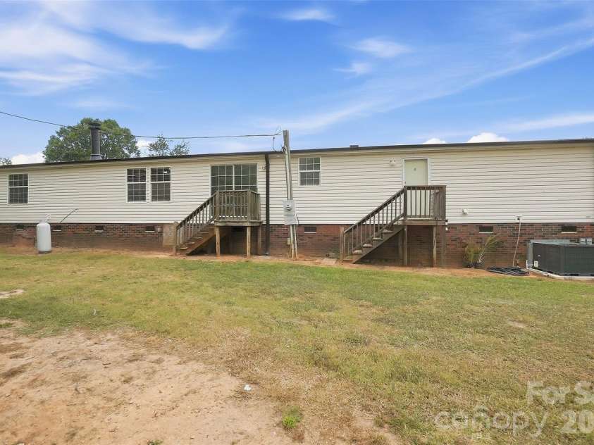 4688 Taxahaw Road, Lancaster, SC 29720.  MLS# CAR4422961, YatesRealty ID 50644. 