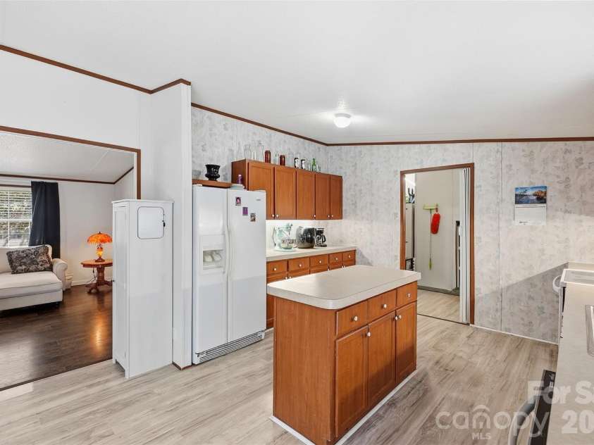 4688 Taxahaw Road, Lancaster, SC 29720.  MLS# CAR4422961, YatesRealty ID 50644. Kitchen