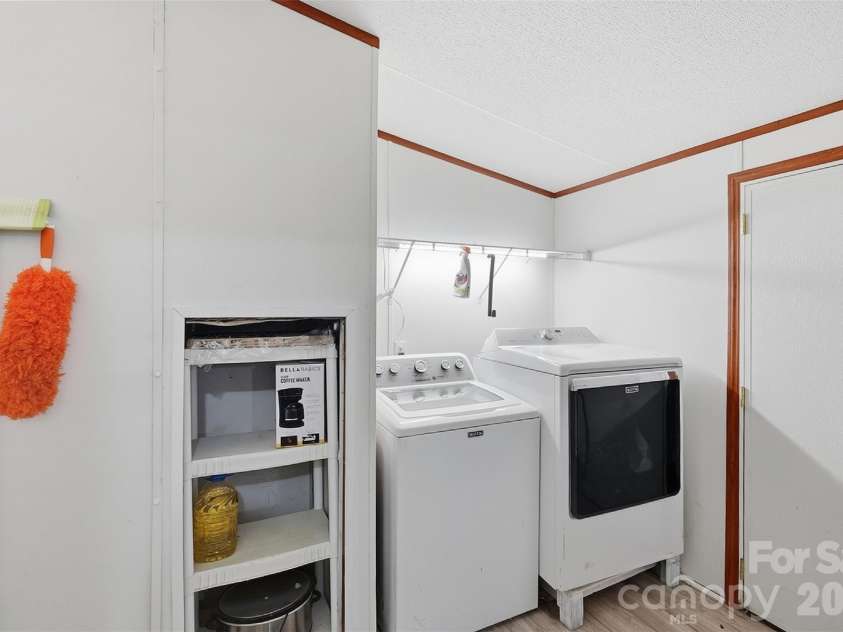 4688 Taxahaw Road, Lancaster, SC 29720.  MLS# CAR4422961, YatesRealty ID 50644. Laundry room