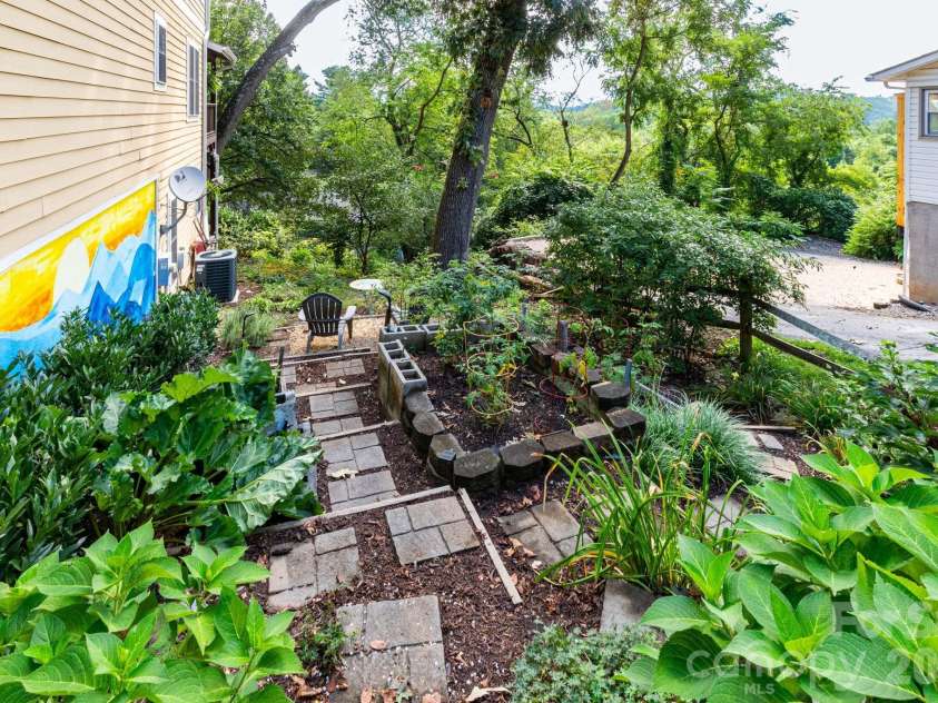 278 Brevard Road, Asheville, NC 28806.  MLS# CAR4408932, YatesRealty ID 50646. Terraced Gardens