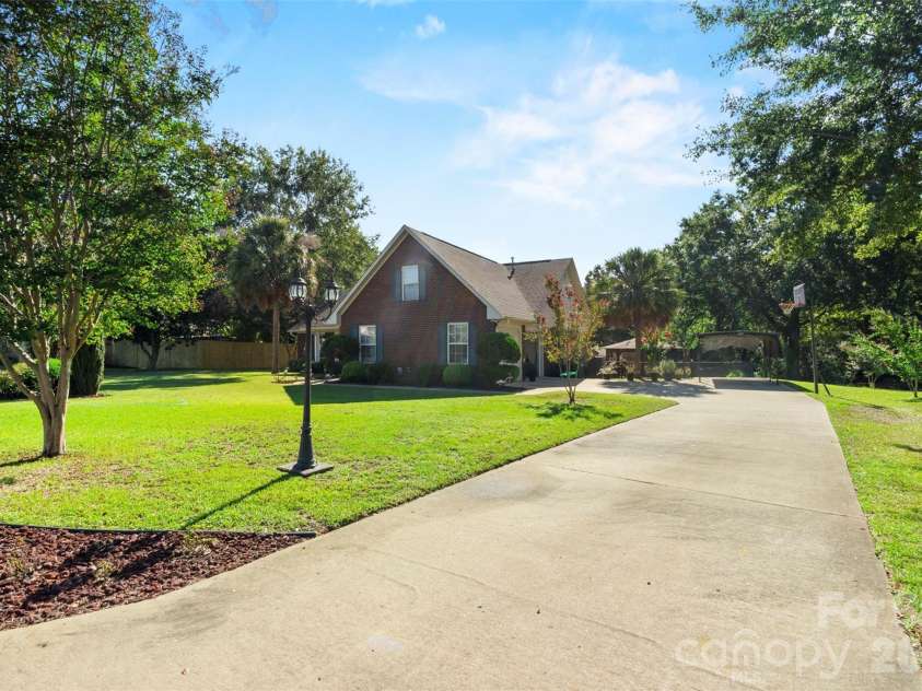 3110 Tamarah Way, Sumter, SC 29154.  MLS# CAR4423593, YatesRealty ID 50647. 