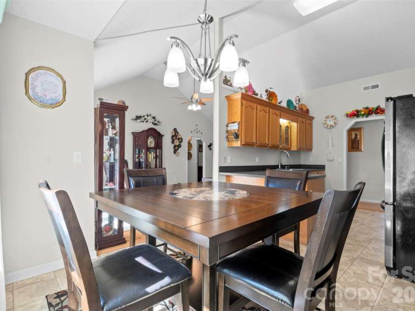 3110 Tamarah Way, Sumter, SC 29154.  MLS# CAR4423593, YatesRealty ID 50647. 
