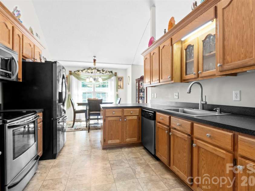 3110 Tamarah Way, Sumter, SC 29154.  MLS# CAR4423593, YatesRealty ID 50647. 