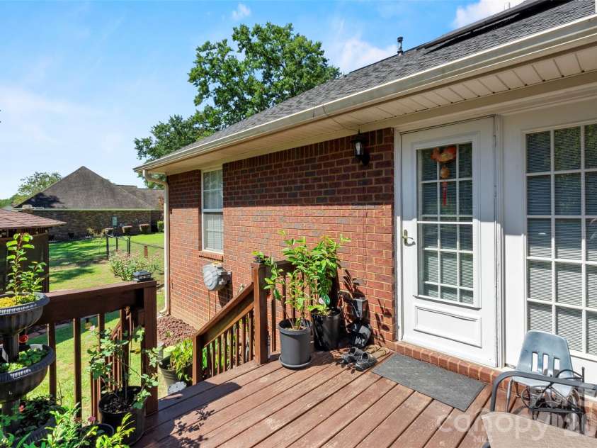 3110 Tamarah Way, Sumter, SC 29154.  MLS# CAR4423593, YatesRealty ID 50647. 