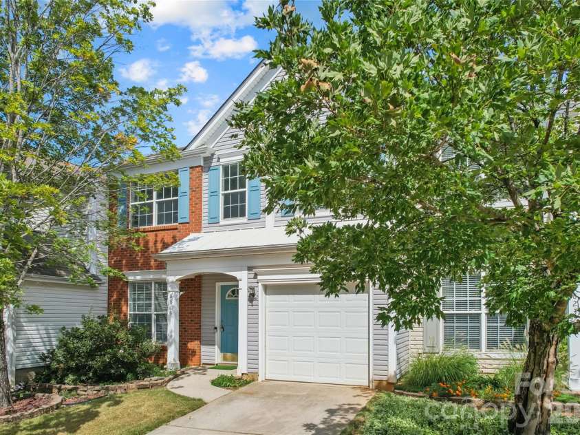 8819 Ormeau Drive, Charlotte, NC 28277.  MLS# CAR4422498, YatesRealty ID 50648. 