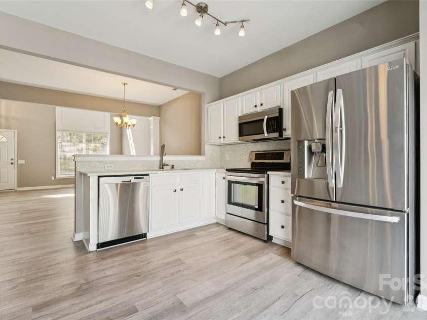 8819 Ormeau Drive, Charlotte, NC 28277.  MLS# CAR4422498, YatesRealty ID 50648. 