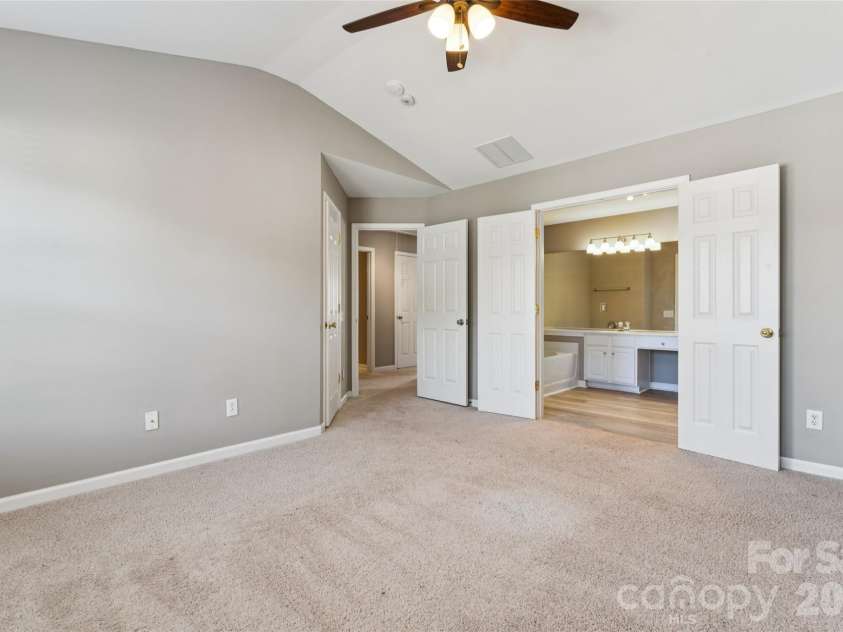 8819 Ormeau Drive, Charlotte, NC 28277.  MLS# CAR4422498, YatesRealty ID 50648. 