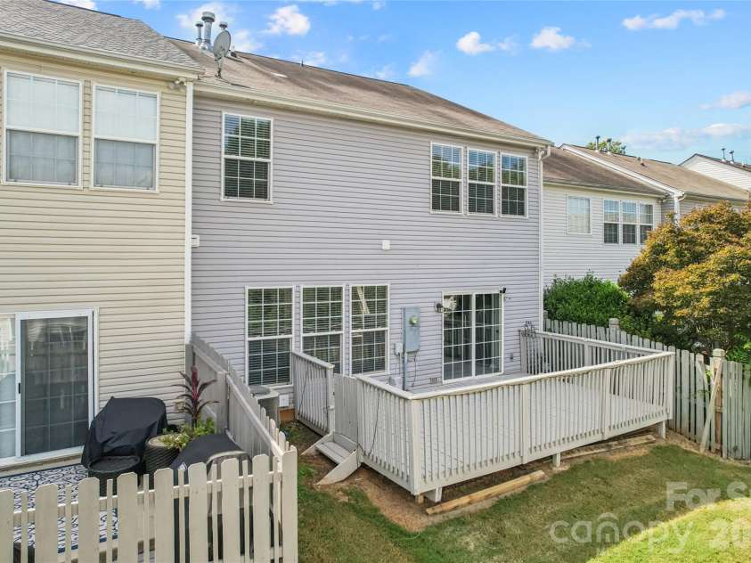 8819 Ormeau Drive, Charlotte, NC 28277.  MLS# CAR4422498, YatesRealty ID 50648. 