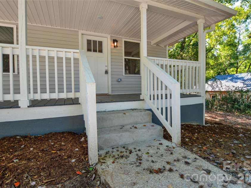 909 US 70 Highway, Morganton, NC 28655.  MLS# CAR4422234, YatesRealty ID 50649. 