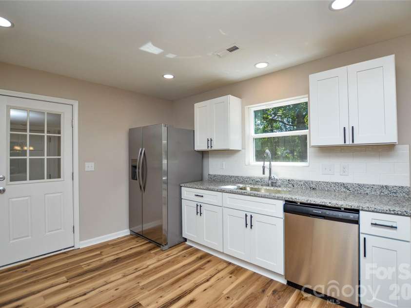 909 US 70 Highway, Morganton, NC 28655.  MLS# CAR4422234, YatesRealty ID 50649. 