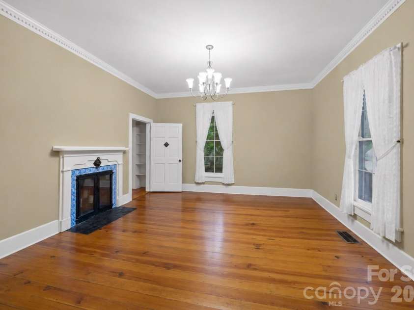 229 Race Street, Statesville, NC 28677.  MLS# CAR4355545, YatesRealty ID 5065. Virtually Empty Dining Room