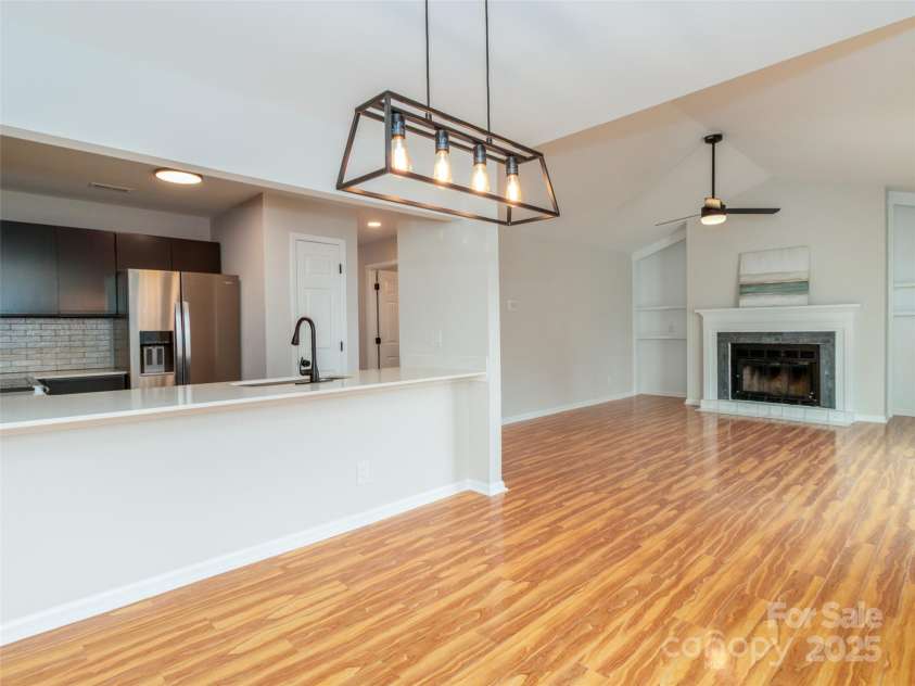 3210 Selwyn Farms Lane, Charlotte, NC 28209.  MLS# CAR4241190, YatesRealty ID 5065. 