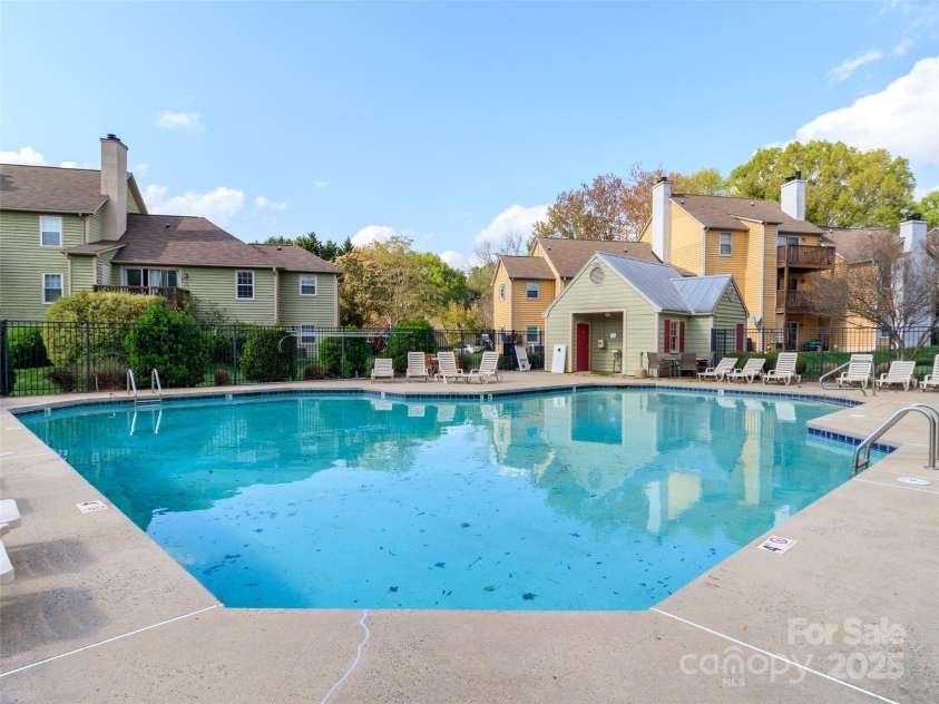 3210 Selwyn Farms Lane, Charlotte, NC 28209.  MLS# CAR4241190, YatesRealty ID 5065. 