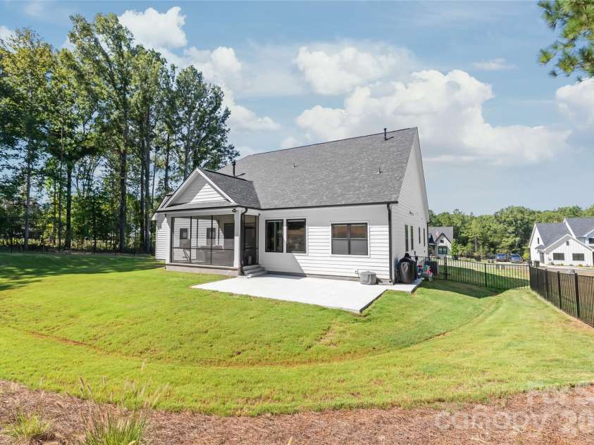 188 Heartland Drive, Rock Hill, SC 29732.  MLS# CAR4423954, YatesRealty ID 50650. 