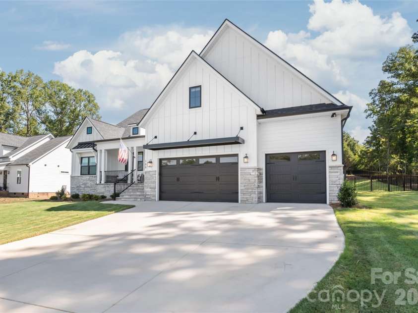 188 Heartland Drive, Rock Hill, SC 29732.  MLS# CAR4423954, YatesRealty ID 50650. 