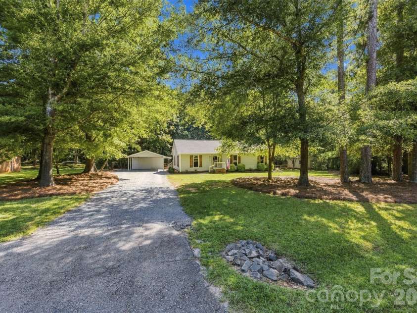 4376 Gentry Lane, York, SC 29745.  MLS# CAR4423979, YatesRealty ID 50651. 
