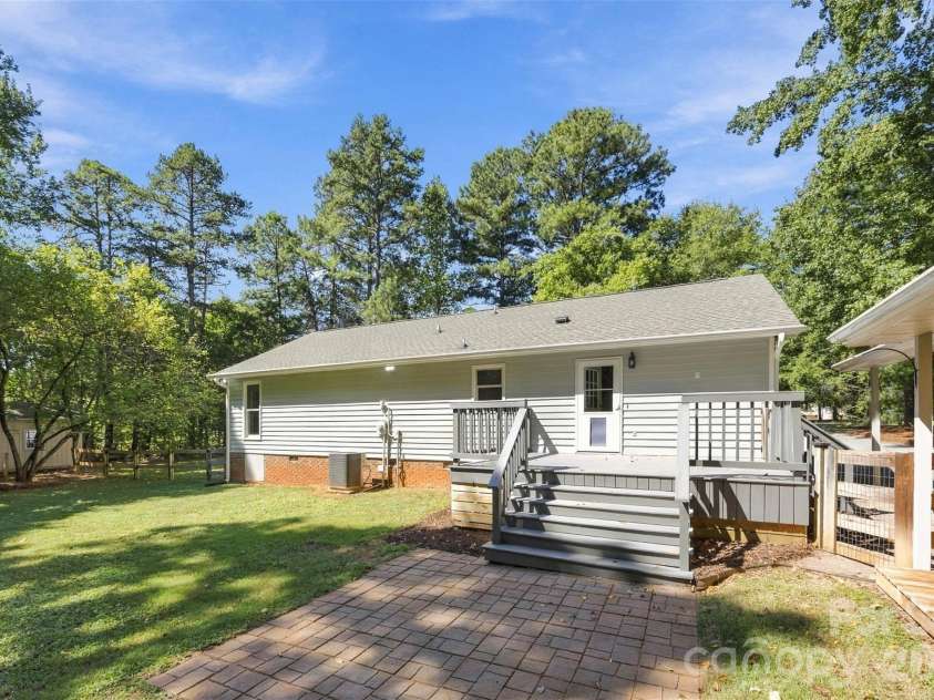4376 Gentry Lane, York, SC 29745.  MLS# CAR4423979, YatesRealty ID 50651. Deck & Patio for Entertaining