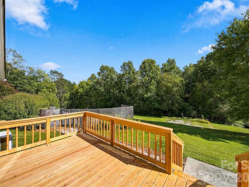 3860 Pickle Williams Lane, Granite Falls, NC 28630.  MLS# CAR4378654, YatesRealty ID 50655. 
