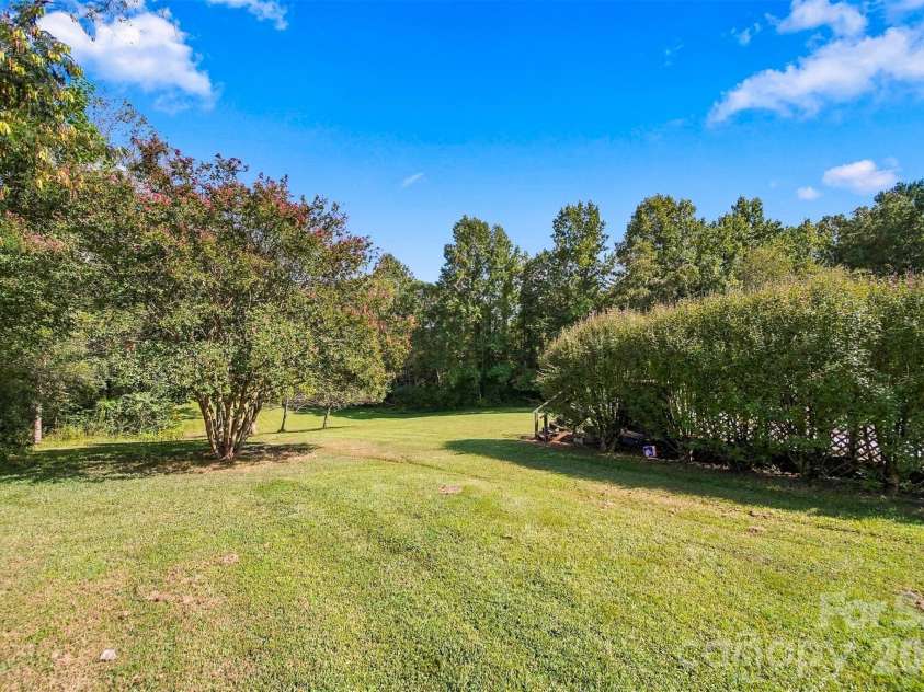 3860 Pickle Williams Lane, Granite Falls, NC 28630.  MLS# CAR4378654, YatesRealty ID 50655. 