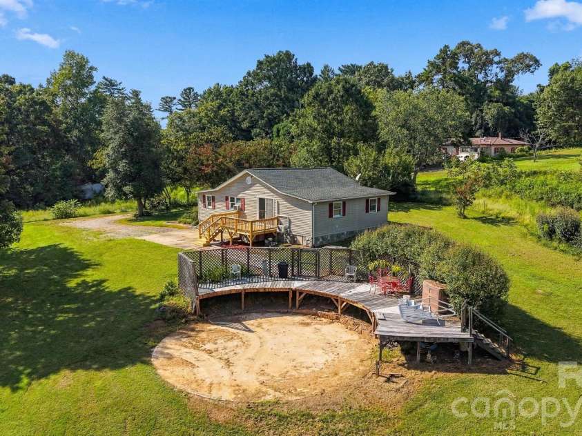 3860 Pickle Williams Lane, Granite Falls, NC 28630.  MLS# CAR4378654, YatesRealty ID 50655. 