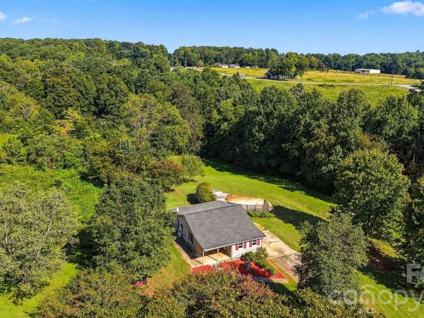 3860 Pickle Williams Lane, Granite Falls, NC 28630.  MLS# CAR4378654, YatesRealty ID 50655. 