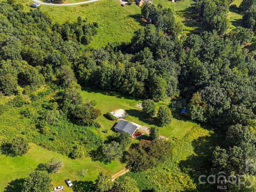 3860 Pickle Williams Lane, Granite Falls, NC 28630.  MLS# CAR4378654, YatesRealty ID 50655. 