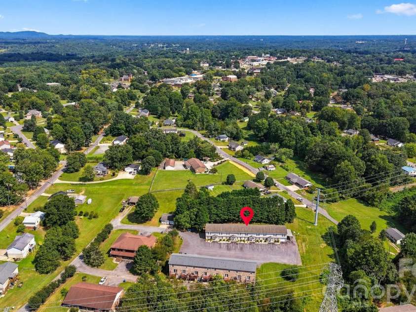 102 King Henry Lane, Granite Falls, NC 28630.  MLS# CAR4411677, YatesRealty ID 50657. 