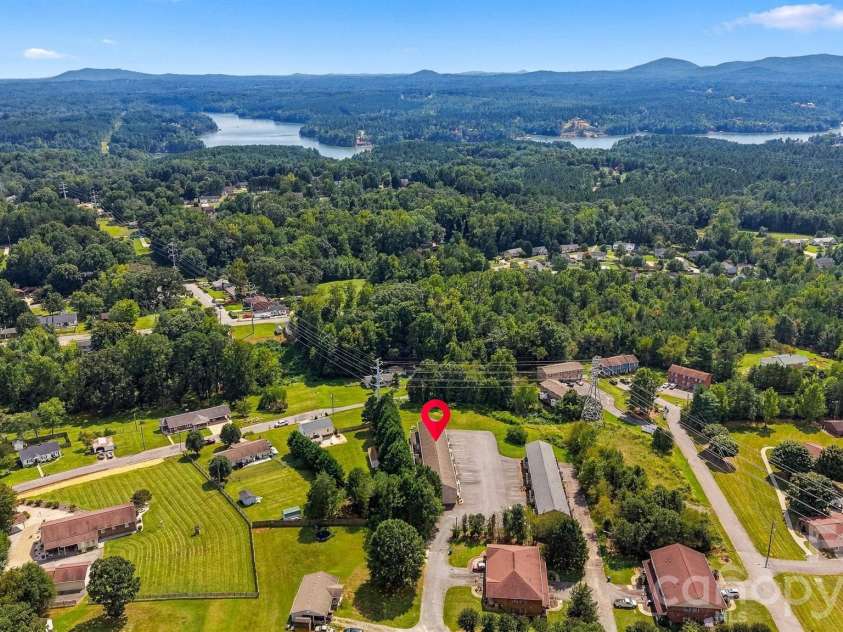 102 King Henry Lane, Granite Falls, NC 28630.  MLS# CAR4411677, YatesRealty ID 50657. 
