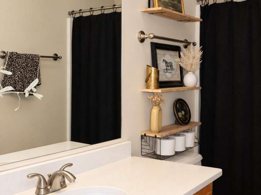 102 King Henry Lane, Granite Falls, NC 28630.  MLS# CAR4411677, YatesRealty ID 50657. Unit 106