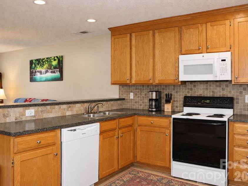 102 King Henry Lane, Granite Falls, NC 28630.  MLS# CAR4411677, YatesRealty ID 50657. Unit 110