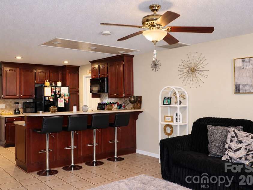 102 King Henry Lane, Granite Falls, NC 28630.  MLS# CAR4411677, YatesRealty ID 50657. Unit 116