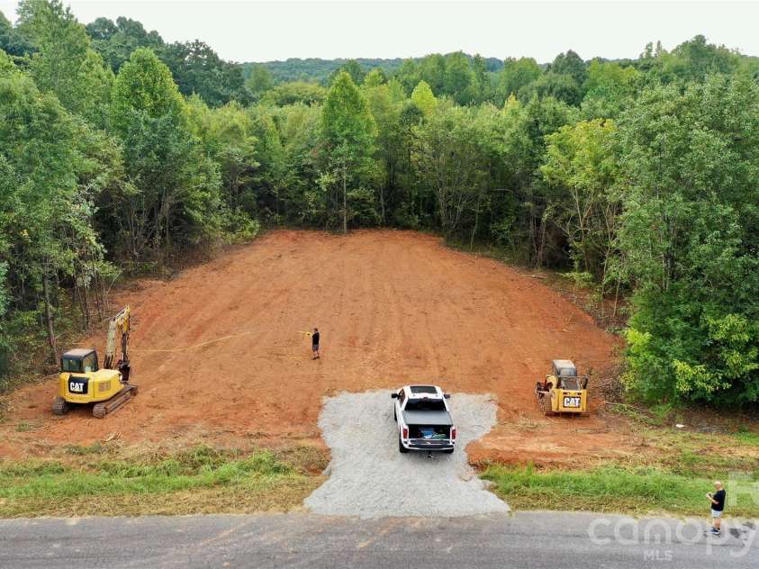 5720 Walker Way, Kings Mountain, NC 28086.  MLS# CAR4423699, YatesRealty ID 50659. 