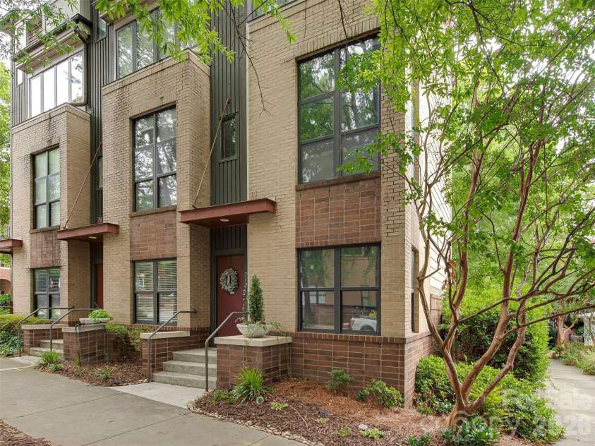 712 Alexander Street, Charlotte, NC 28202.  MLS# CAR4351858, YatesRealty ID 5066. 