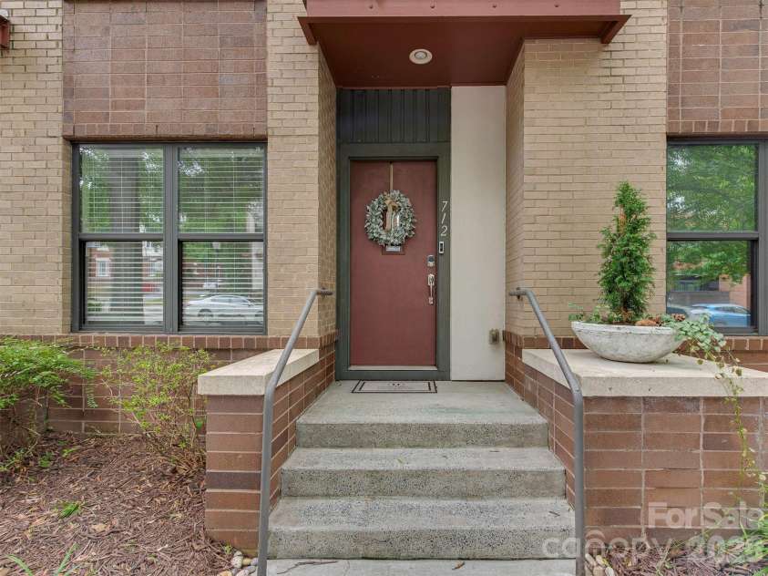 712 Alexander Street, Charlotte, NC 28202.  MLS# CAR4351858, YatesRealty ID 5066. 