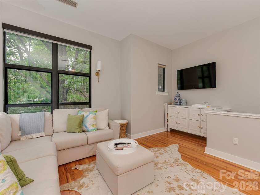 712 Alexander Street, Charlotte, NC 28202.  MLS# CAR4351858, YatesRealty ID 5066. 