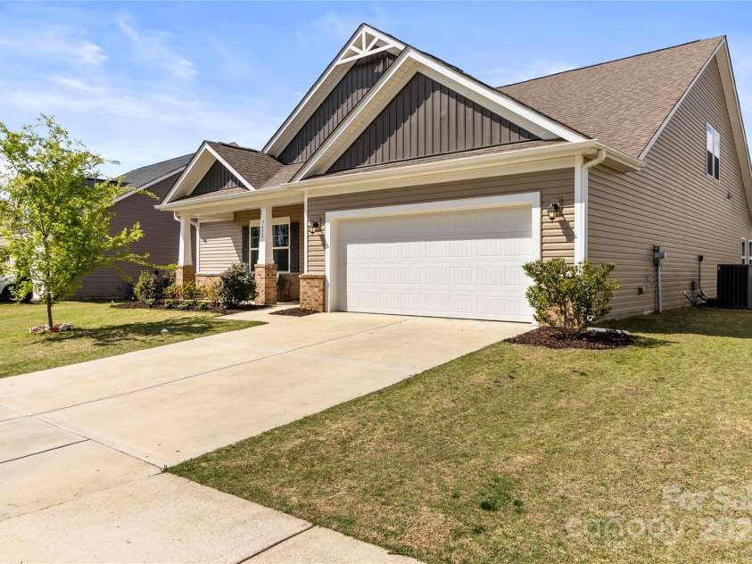 7633 Tanglewood Way, Denver, NC 28037.  MLS# CAR4243944, YatesRealty ID 5066. 