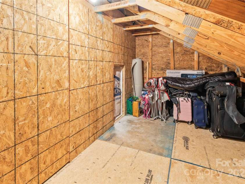 7633 Tanglewood Way, Denver, NC 28037.  MLS# CAR4243944, YatesRealty ID 5066. 