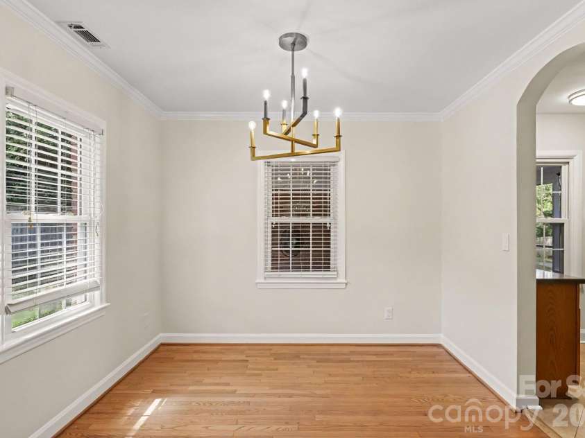 3846 Barclay Downs Drive, Charlotte, NC 28209.  MLS# CAR4414002, YatesRealty ID 50660. 