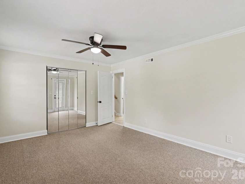3846 Barclay Downs Drive, Charlotte, NC 28209.  MLS# CAR4414002, YatesRealty ID 50660. 