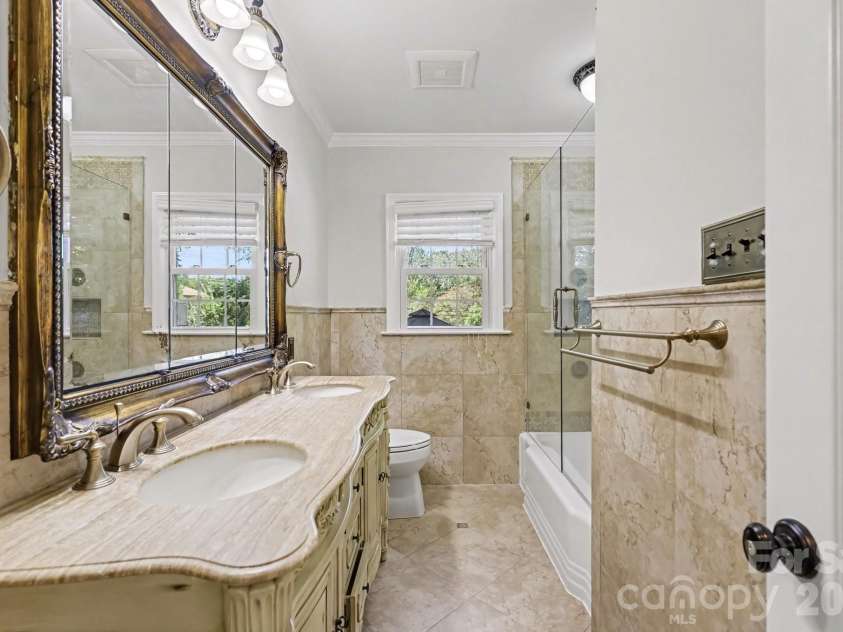 3846 Barclay Downs Drive, Charlotte, NC 28209.  MLS# CAR4414002, YatesRealty ID 50660. 
