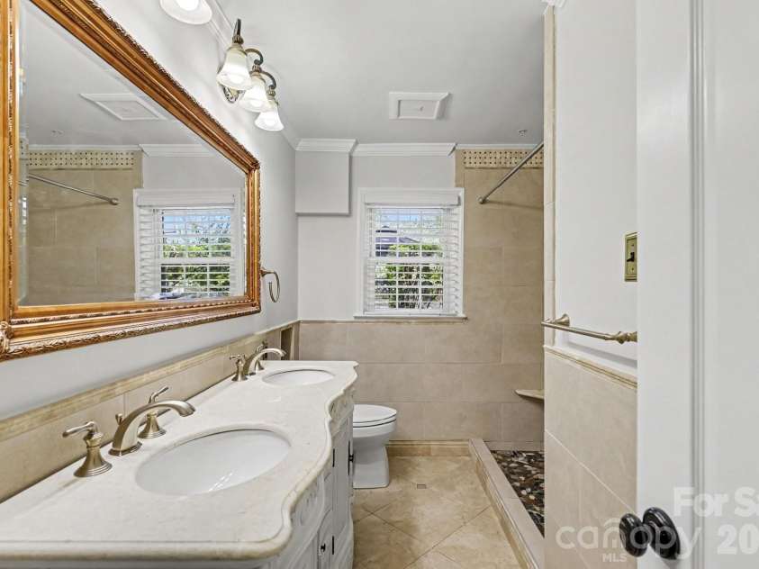 3846 Barclay Downs Drive, Charlotte, NC 28209.  MLS# CAR4414002, YatesRealty ID 50660. 