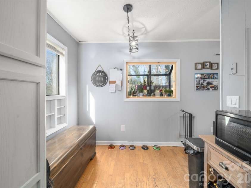 177 Forest Drive, Clyde, NC 28721.  MLS# CAR4424243, YatesRealty ID 50661. Main Level Living Space