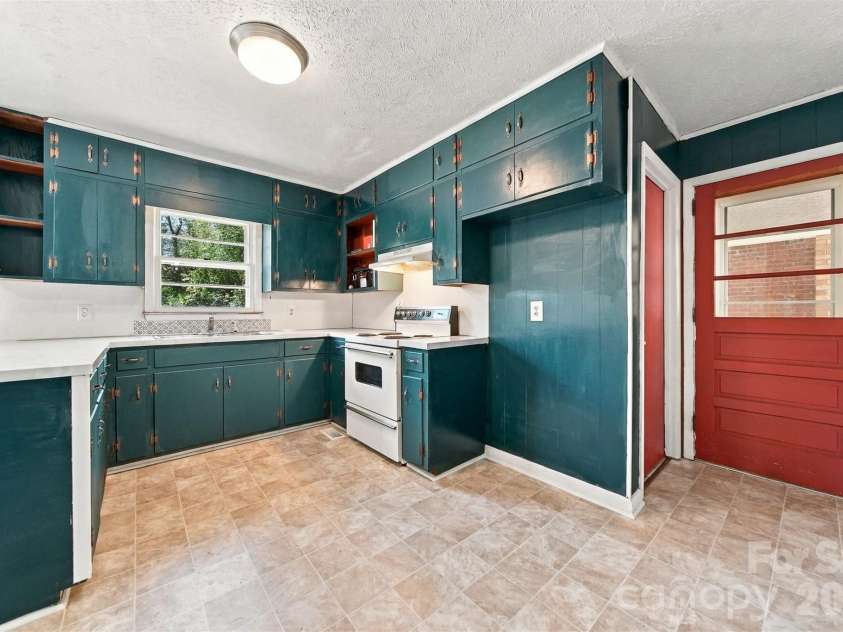 3490 Greentree Acres Road, Valdese, NC 28690.  MLS# CAR4424184, YatesRealty ID 50663. 