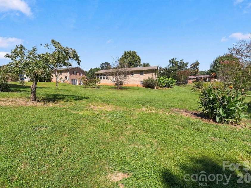 3490 Greentree Acres Road, Valdese, NC 28690.  MLS# CAR4424184, YatesRealty ID 50663. 