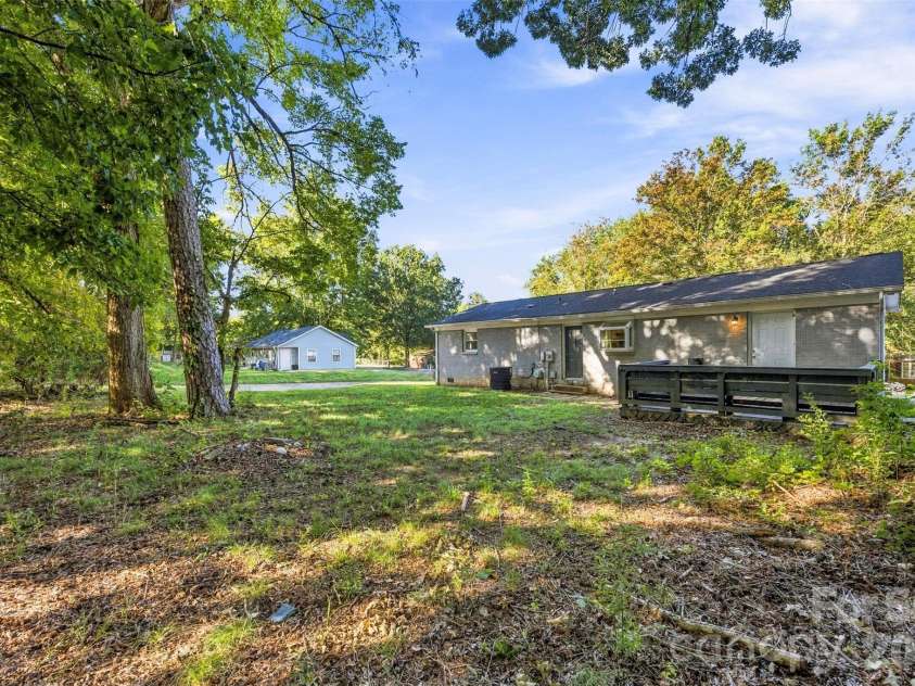 428 Mclelland Avenue, Mooresville, NC 28115.  MLS# CAR4424242, YatesRealty ID 50664. 