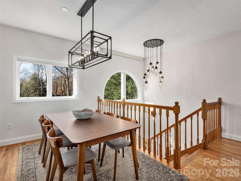 17 Lake Avenue, Black Mountain, NC 28711.  MLS# CAR4324446, YatesRealty ID 50666. 